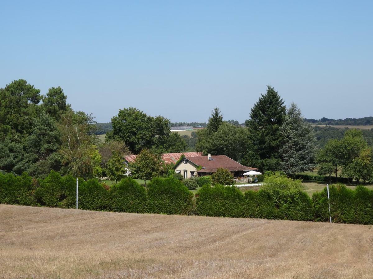 Les Cabanes De Rouffignac Rouffignac Saint-Cernin Exterior foto